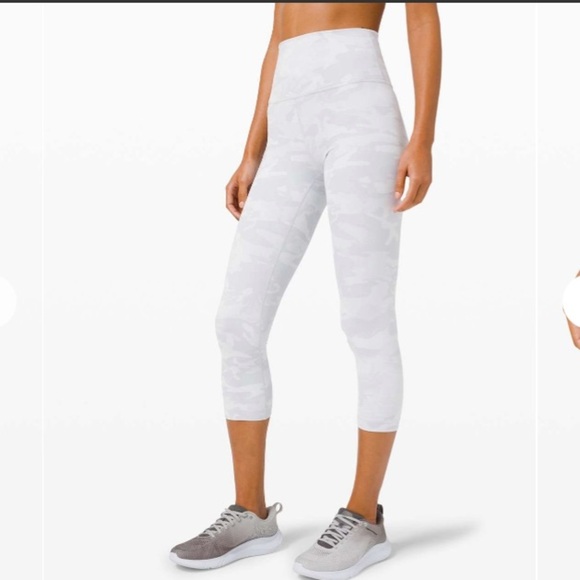 Lululemon Wonder Under High Waist  21"
Camo Alpine White  Leggings Size 4 - Picture 4 of 15